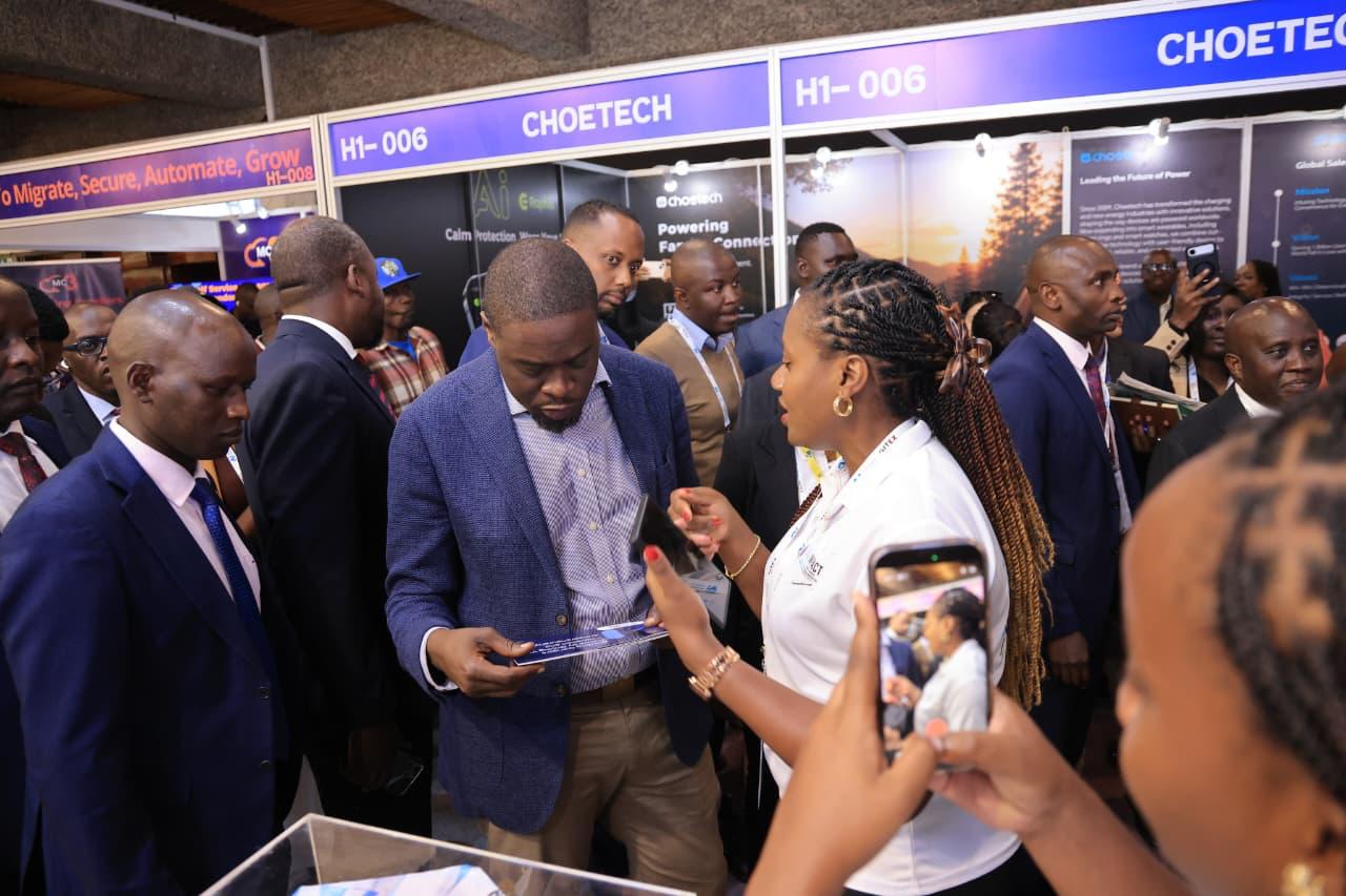 Governor Sakaja Johnson with an exhibitor at AI EVERYTHING KENYA X GITEX KENYA 2026